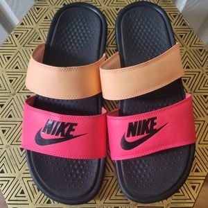 Nike Benassi Duo Slides